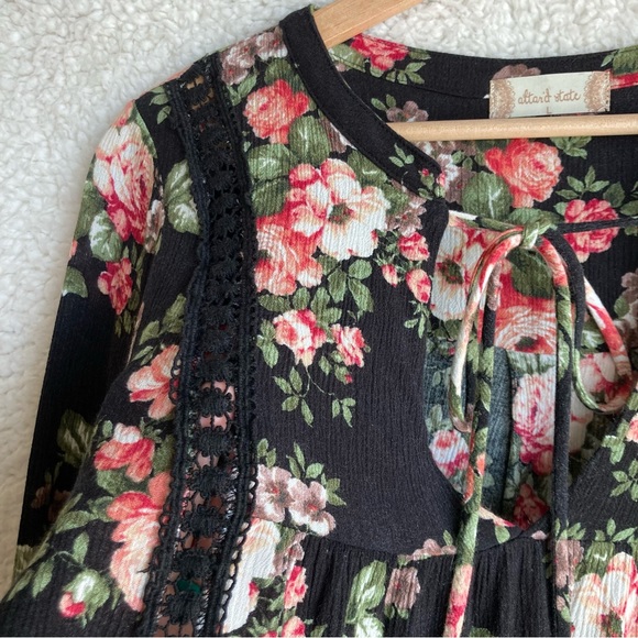 Altar'd State Women's long sleeve black floral boho blouse, Sz L - Picture 7 of 17